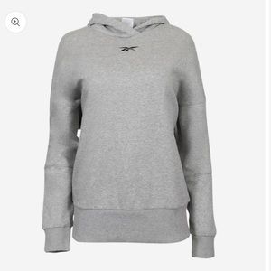 NEW with tag. Reebok oversized retro hoodie. Size 2X, 18/20.